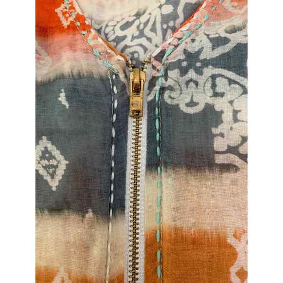 V-Neck Zipper Front Batik Print Tie Died Striped Colorful Tie Hem Top Si… - Picture 6 of 8